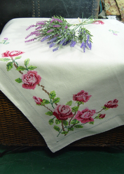 vintage  needlepoint  rose flower  fabric