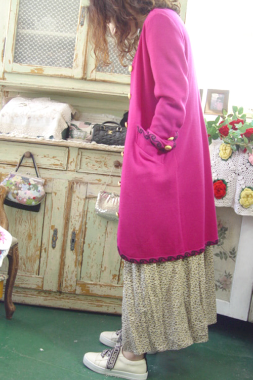 마젠다핑크에 매혹당하는   입생로랑  울 니트 코트  &amp; 드레스