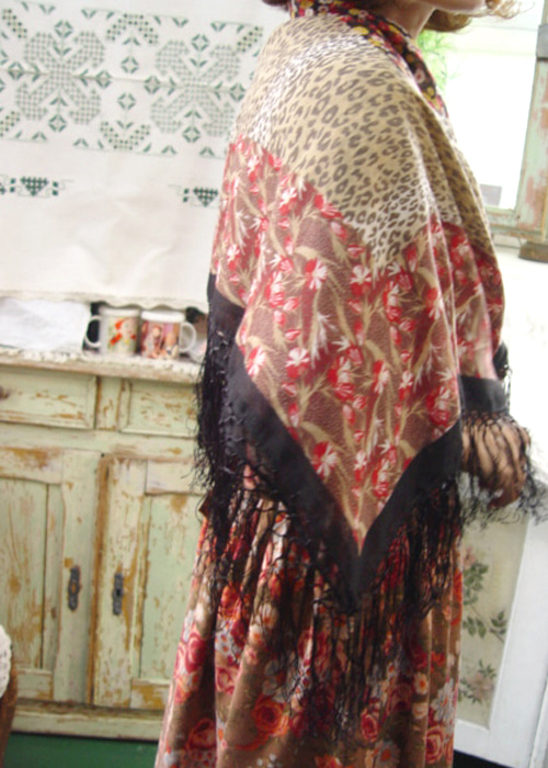vintage  fringe leopard  shawl