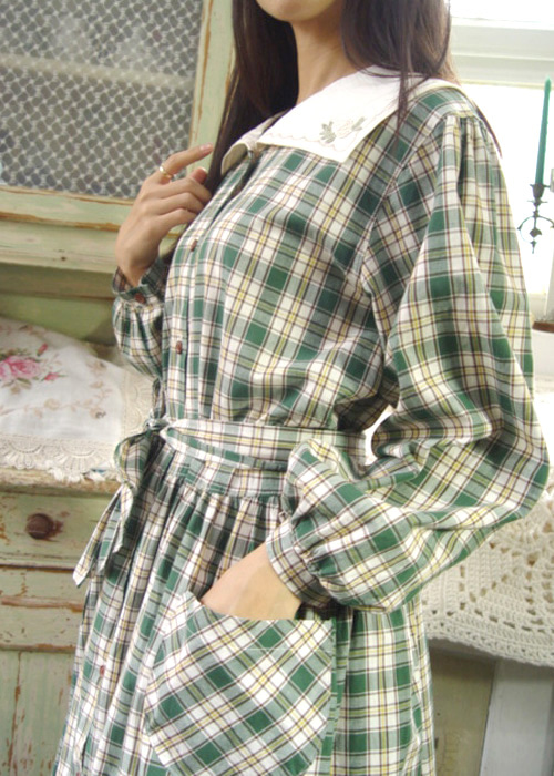 그린 타탄과   엔틱 광목  쎄일러 카라 빈티지 드레스
