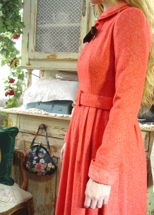 부드럽고 유연한 홈스펀 사랑스러운 코럴핑크  빈티지 드레스