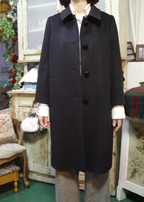 everyday classic  cashmere Black vintage coat