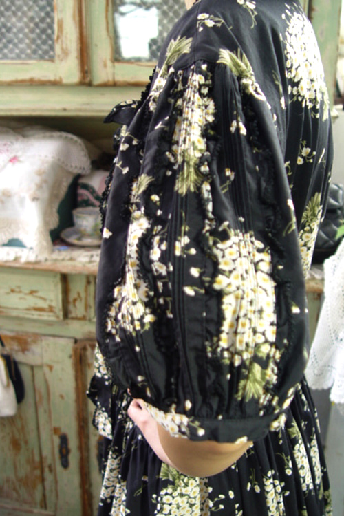 들꽃이  한 가득 로맨틱 빈티지 드레스