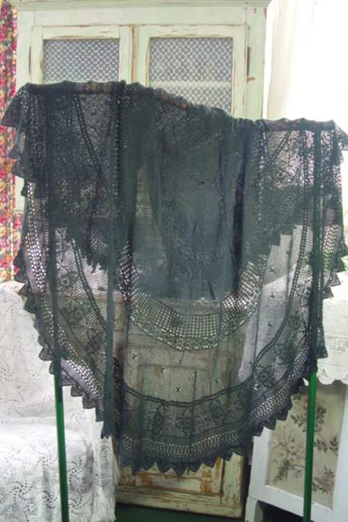 Handmade oval crochet  tablecloth (먹색) USA