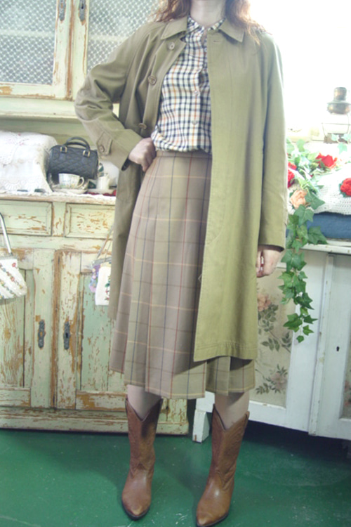 classic BURBERRY  limited   trenchcoat  (LONDON)