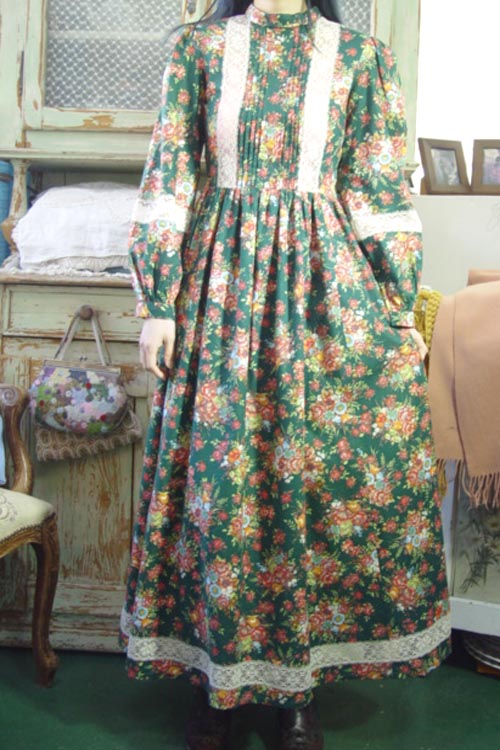 Oh,, my vintage dress !!!! (USA)