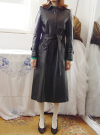 Parisienne  trench coat 