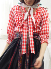 red gingham blouse 