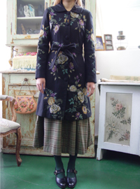 Antique embroidery Wool  coat