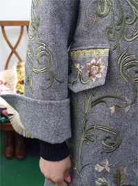 Versailles in...Oscal embroidery coat