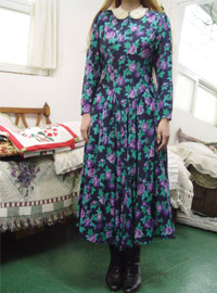 vintage violet  flower  dress (USA) 