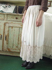 Antique crocher romantic  Ivory skirt