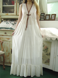 antique  IVOry in ...arabian nights Secret dress (USA) 