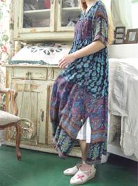   fantastic ethnic RAYON  vintage dress (USA)