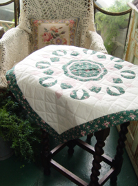 vintage green Quilt cushion  Mat (USA)