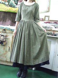 My vintage .... antique green floral romantic dress (USA)