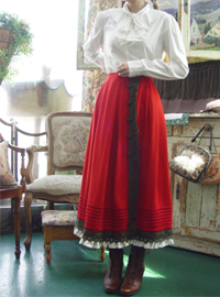 deep Red    romantic vintage skirt (USA)