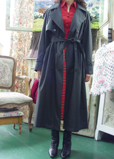 October....in fall  vintage Black trenchcoat (USA)