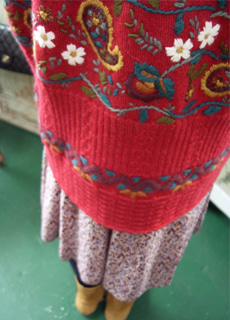 fantastic  PINKred  wool vintage pullover (Laura Ashley)