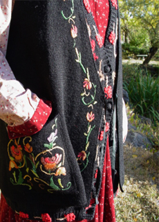  romantic day ....black knit embroidery vest  Ⅱ