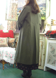 Boutique vintage antique khaki coat