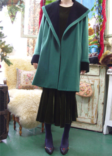 December day ... Cashmere deepgreen coat