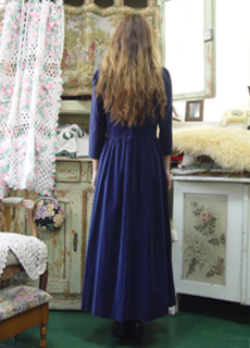 Iaura bluenavy velvet dress (great britain)
