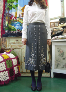 My... vintage  embroidery gray skirt  