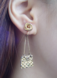 vintage CHANEL goldtone clip earrings