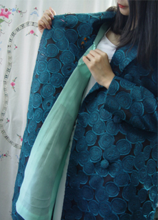 Boutique  embroidery  vintage  coat