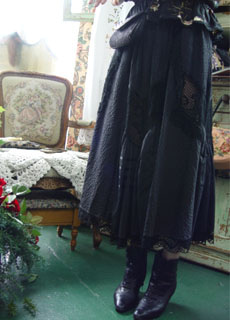 antique black crochet romantic skirt (USA)