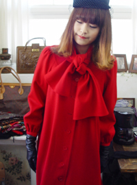Red ribbon long coat