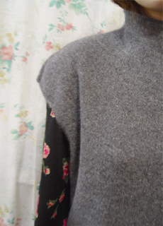 gray   knit  vest