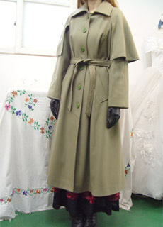 vintage  romantic  cape coat (ITAly)