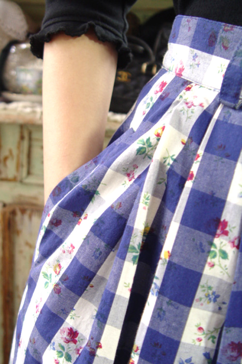 Romantic   Provence open  button  vintage skirt (europe)