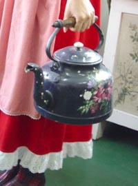French hand painting  Kettle (France)