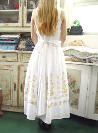 Romantic embroidery crocher  creamy  dress