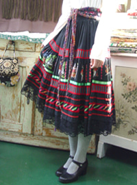Dolly full  antique   skirt (USA)