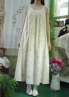 Arabian Nights  antiques floral dress(USA)