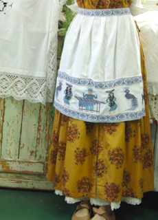 embroidery romantic cotton  apron