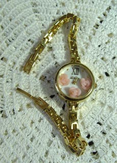 gold stone pinkrose vintage bracelet watch (Japan)