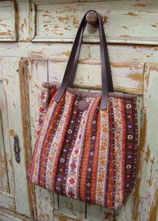  vintage  Provence   romantic Quilt  bag 